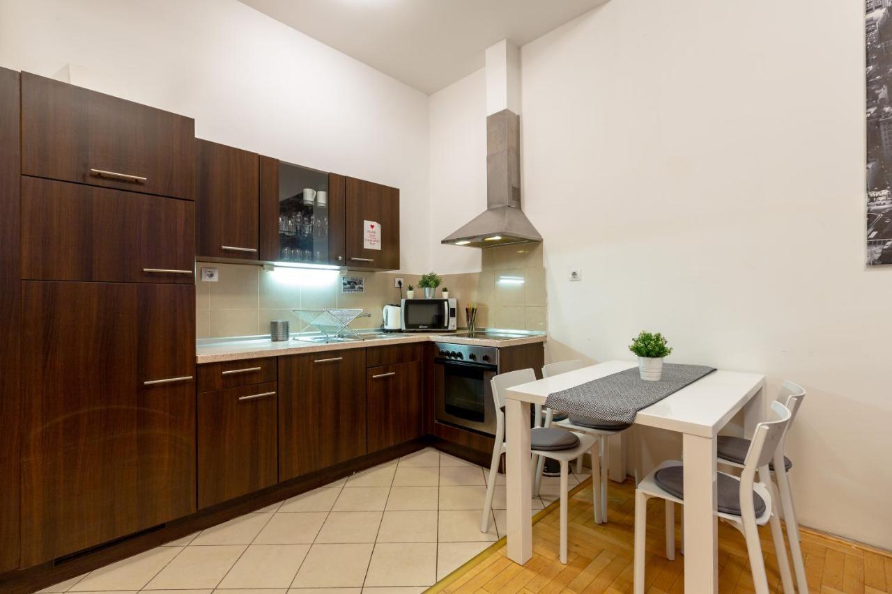 Dowtown Home In The Gozsdu Garden Budapest Extérieur photo